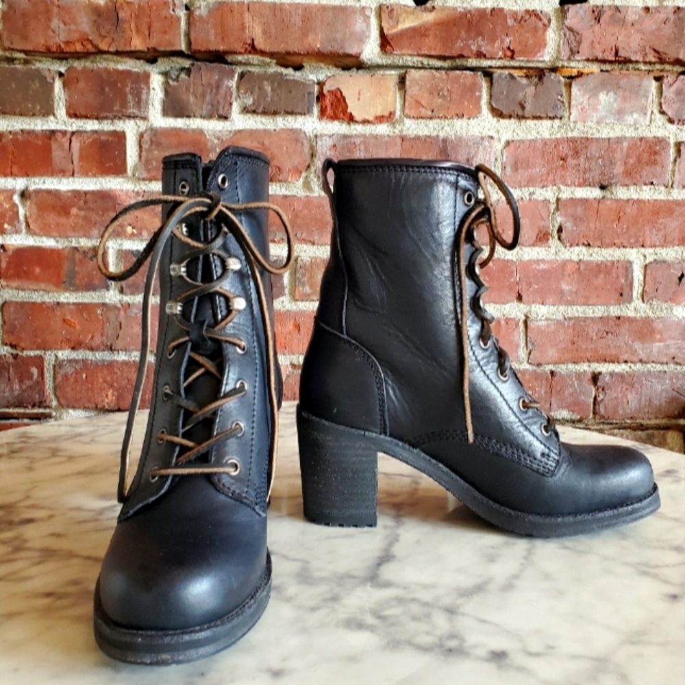 Frye Karen Laceup Boots Size 8